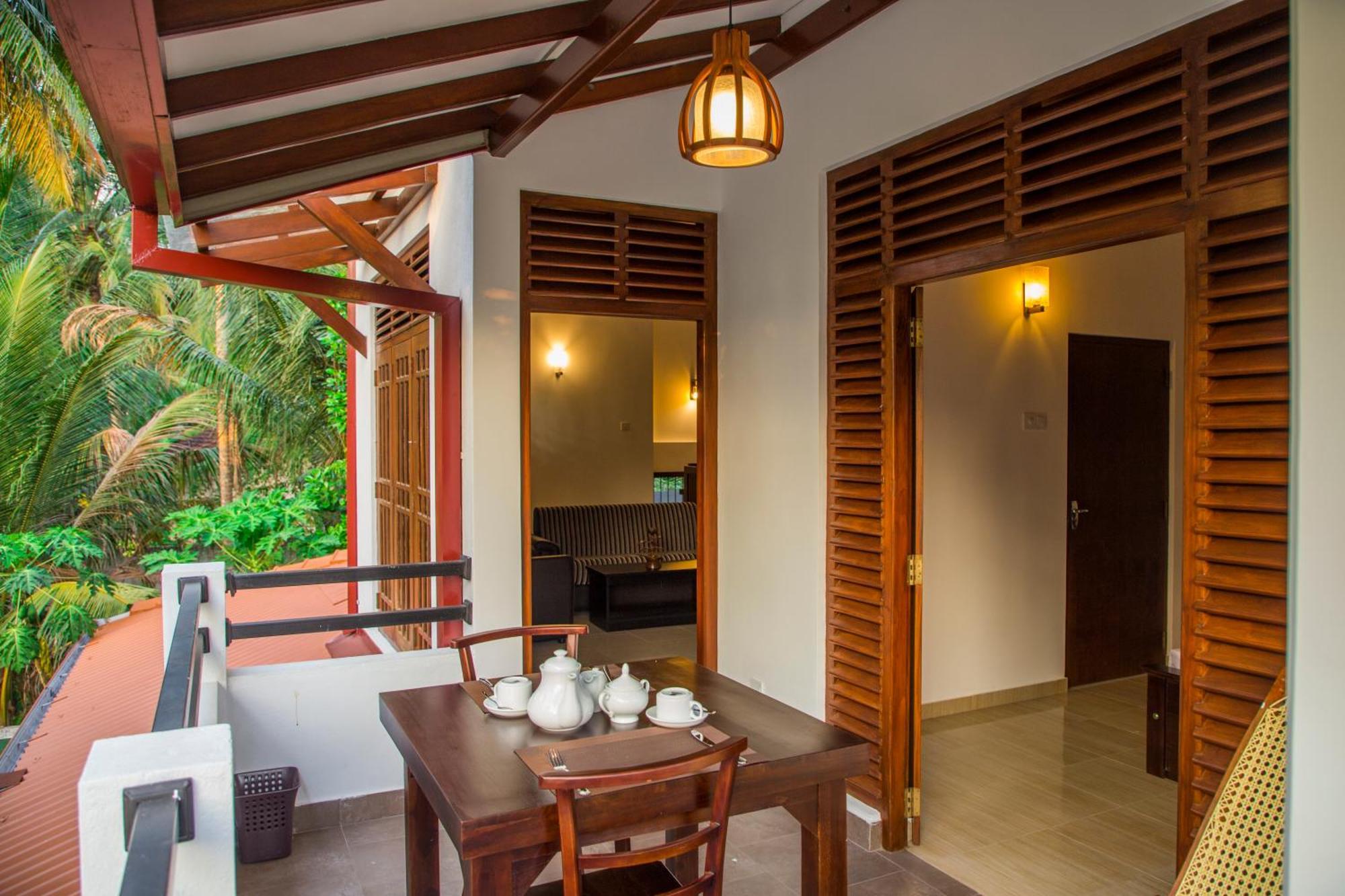 C Son Villa Bentota Exterior photo