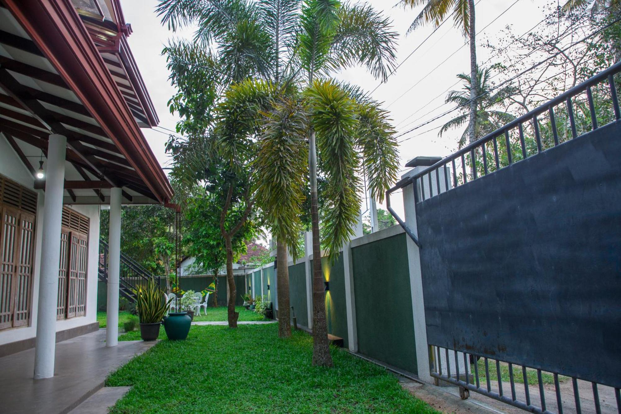 C Son Villa Bentota Exterior photo